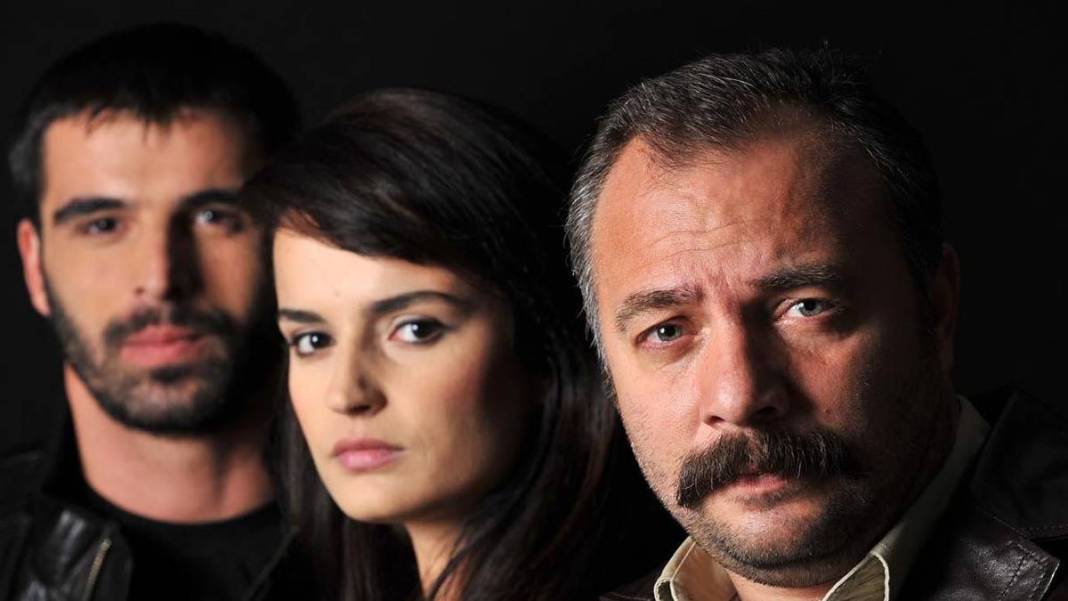 Adanalı'nın güzeller güzeli İdil'iydi... Selin Demiratar'ı bir de şimdi görün! Genç kızlar yanında halt yemiş 2